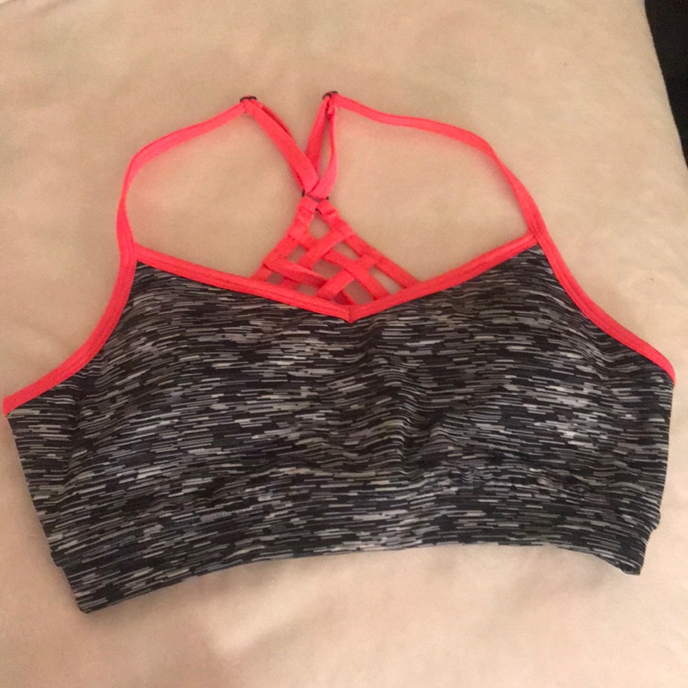 Sports bra